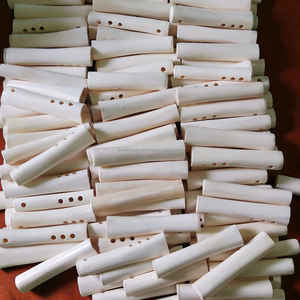 Flauta de Hueso de Búfalo Blanca de Estilo Vikingo de Lujo, Instrumento Musical Hecho a Mano, a Precio de Mayoreo - Product Image 3