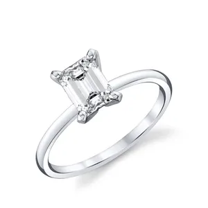 Anillo Solitario de Diamante Corte Esmeralda Cultivado en Laboratorio EtherStar Jewels, Oro Blanco de 18K, 1.00ct E VS, Certificado IGI, Anillo Clásico de Cuatro Puntas - Product Image 1