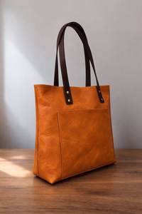Bolso Tote Minimalista de Cuero para Uso Diario - Product Image 3