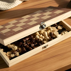 Tablero de Ajedrez Rectangular Rústico y Ecológico de ILAHI, Hecho a Mano con Madera Pura al 100%, Estilo Animal/Amor, Tamaño Personalizado - Product Image 1