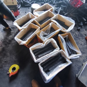 Briquettes de charbon de bois activé pour barbecue, sciure de bois dur, longue durée de combustion, faible teneur en cendres - Product Image 3
