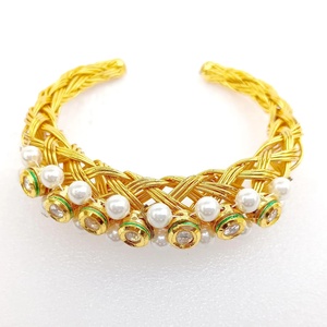 Bracelet manchette RAY FINE ORNATES vintage plaqué or rose 22 carats, style indien Bollywood, pour mariée, mariage, bijoux hindouistes - Product Image 3
