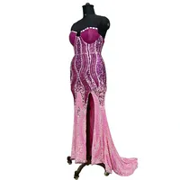 Robe de soirée sirène de luxe ombrée rose et violette, bustier, corset, richement ornée de sequins, avec fente haute