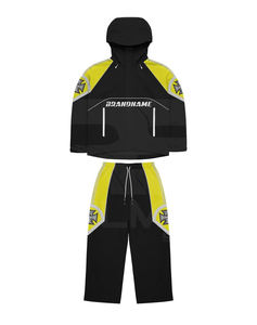 Chándal Impermeable 100% Nailon de 2 Piezas, Pantalón y Chaqueta con Capucha, Logotipo DTF, Líneas Reflectantes de Malla Interior, Chándal Cortavientos - Product Image 4