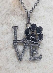 Paw Love - Colgante Vintage de Plata de Ley 925 con Baño de Rodio Negro y Diamantes Naturales en Pavé, Tamaño 30x25MM, para Boda y Compromiso - Product Image 1