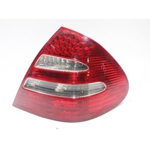 ไฟท้ายขวา E-class ปี 2001-2006 มือสอง ของแท้ รหัสอะไหล่ A2118200664 - Product Image 1