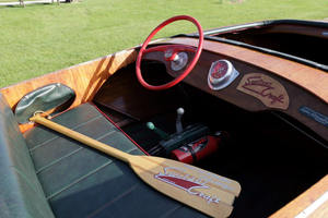 Bateau de course à moteur hors-bord classique en bois Switzer Craft Bullet de 16 pieds, construit sur mesure, pour le sport et les loisirs - Product Image 4