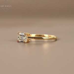 Anillo Solitario de Diamante Corte Esmeralda en Oro Amarillo con Engaste de Garras, Joyería de Compromiso, Regalo para Mujer, Diseño de Lujo - Product Image 2