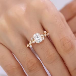 Bague de fiançailles en diamant taille radiant, or 10 carats, motif végétal romantique, bijoux pour femme - Product Image 3