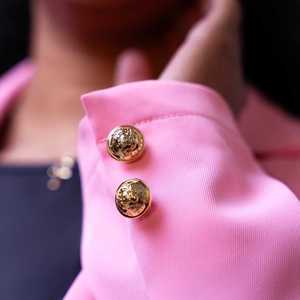 Blazer Rosa para Mujer Jack and Jill, Corte Entallado, Un Solo Botón, Chaqueta Formal de Oficina y Negocios, Venta al Por Mayor OEM - Product Image 5