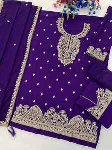 Traje Chinon Semisellado de Dhwaja Export con Bordado y Lentejuelas, Estilo Moderno para Bodas y Fiestas - Product Image 6