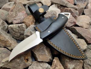 Couteau d'extérieur en acier inoxydable de qualité supérieure avec manche pour la survie en plein air et les aventures de randonnée - Product Image 1