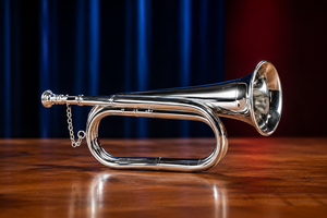 Trompette Bugle en laiton finition chromée, instrument de musique artisanal pour la performance, l'affichage décoratif, les spectacles de fanfare et les cérémonies - Product Image 3