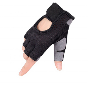 Meilleurs gants de musculation à demi-doigts pour la salle de sport et les sports de plein air avec support de poignet réglable, gants de musculation au design personnalisé - Product Image 1