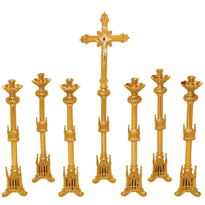 Ensemble de 7 chandeliers et crucifix gothiques de grande taille |   Ensemble d'autel d'église en laiton - DOUBLE VEE EXPORTS - Product Image 1