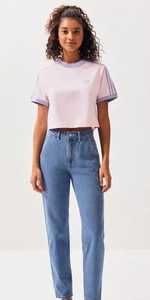 T-shirt court unisexe décontracté en coton 100% avec logo, tricoté, couleur lilas, blocs de couleurs, col rond, manches courtes, style sportif - Product Image 1