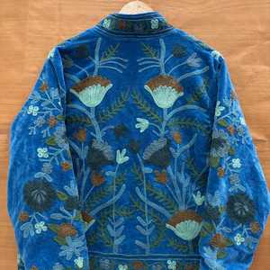 Veste en velours bleu brodée avec motif floral, col mandarin, manches longues, fermeture éclair, vêtements d'automne, vestes pour femmes, bleu - Product Image 6