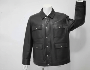 Veste en cuir noir pour homme avec logo personnalisé, finition lisse de luxe – Veste élégante et formelle pour homme au design minimaliste - Product Image 2