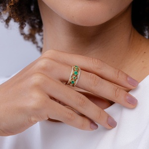 Bague de fiançailles en or massif 14 carats de style Art Déco antique, avec émeraude naturelle certifiée de 0,88 ct et design en grappe de diamants, vente en gros - Product Image 3