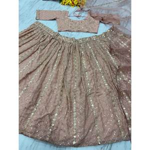 Lehenga Choli tendance et magnifique avec broderie au fil, taille 2XL - Product Image 4