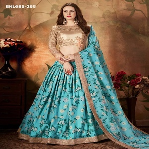 Ensemble de lehenga bleu ciel de qualité supérieure, nouvelle arrivée, en organza avec imprimé floral et broderies de paillettes Dori, fournisseur de Surat - Product Image 1