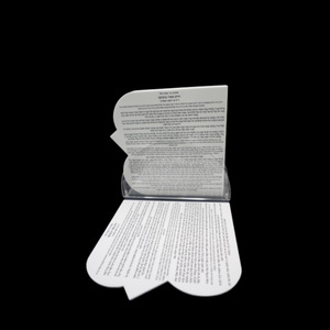 Tarjetas Lucite Bencher al por mayor con elegante soporte Dorado: una sofisticada adición a las celebraciones Judías - Product Image 2