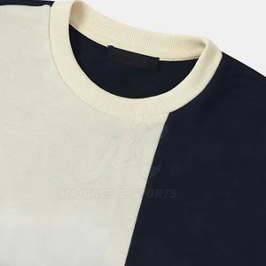 เสื้อสเวตเชิ้ตผู้ชายสไตล์สตรีทแวร์ลำลอง อุ่นสบาย ผ้าเนื้อนุ่ม ใส่สบายในฤดูหนาว เหมาะสำหรับใส่ในชีวิตประจำวัน ทันสมัยและมีสไตล์ - Product Image 3