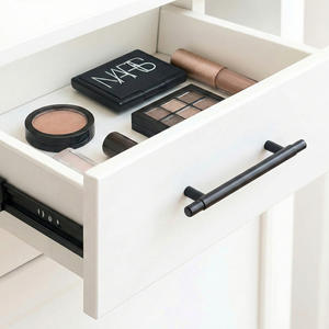 Tirador Moderno de Acero Inoxidable Negro Mate para Cajones de Cocina, Armarios y Roperos - Ecológico y Duradero - Product Image 5