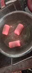 ถ่านกะลามะพร้าวอินโดนีเซียคุณภาพสูงสำหรับบุหรี่/ชิชา  ติดไฟนาน เถ้าต่ำ สีดำ บรรจุภัณฑ์ตามสั่ง แหล่งกำเนิด 2 - Product Image 3