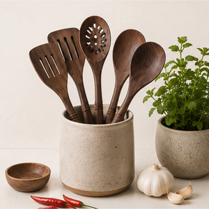 Juego de 4 Cucharas de Cocina de Madera Natural Hechas a Mano, Duraderas y Ecológicas, con Orificio para Colgar, al Mejor Precio - Product Image 6