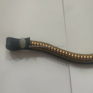 สายคาดคิ้วหนังแท้คุณภาพสูงดีไซน์เนอร์งานแฮนด์เมดพร้อมโซ่คริสตัลมุกออกแบบได้ตามต้องการทุกขนาด - Product Image 6