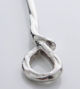 Juego de cubiertos de acero inoxidable con acabado espejo, perfecto para vajilla elegante y accesorios de cocina. - Product Image 2