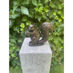 Escultura de Ardilla Vintage Fundida a Mano con Acabado en Bronce para Decoración de Jardín o Granja, Fabricante de Figuras de Animales Personalizadas - Product Image 2
