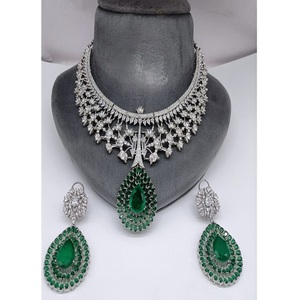 Conjunto de Collar y Aretes de Plata de Ley con Circonitas de Alta Calidad, Moderno y Elegante, para Mujer, Colección para Compromiso y Boda - Product Image 2