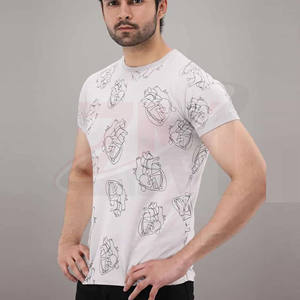 T-shirts unisexe en coton polyester de haute qualité, épais, à personnaliser avec des motifs de cœurs et des logos sur mesure - Product Image 5