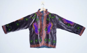 Chaqueta de Mujer Bordada en Terciopelo Transpirable Hecha a Mano, Prenda Exterior Chic de Invierno, Regalo Único para Ella - Product Image 2