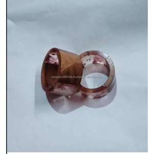 Anillos para Servilletas de Resina Translúcida |   Portavasos Minimalistas Modernos para una Decoración Elegante en Cenas, Bodas y Ocasiones Especiales - Product Image 1