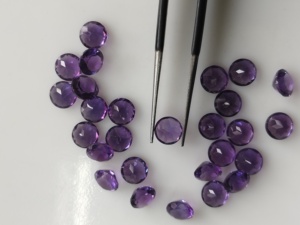 Ametyste africaine naturelle violette 6 mm, pierres précieuses brutes taille brillant pour la fabrication de bijoux - Product Image 3