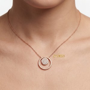 Collar de Plata de Ley Chapado en Oro con Diamantes y Símbolo de la Eternidad de Zyorio Jewels, Diseñado para Mujer, Regalo de Lujo para Compromiso o Boda - Product Image 3