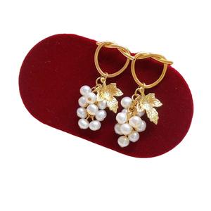 Pendientes Colgantes de Plata S925 Populares con 3-4 Perlas de Agua Dulce con Diseño en Forma de Uva, Agujas para Orejas, Accesorio Elegante y Moderno - Product Image 5