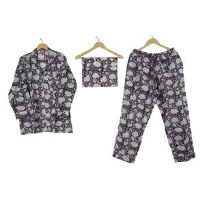 Ensemble de pyjama en coton floral confortable pour femmes, imprimé indien, grande taille, vêtements de nuit thermiques et respirants avec poches - Product Image 1