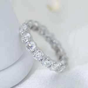 Anillo de compromiso clásico con diamante de talla brillante redondo para mujer, oro blanco, diamantes cultivados en laboratorio con certificación IGI, color D - Product Image 4