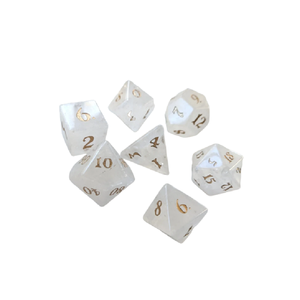 Dés en pierre de haute qualité, quartz cristallin, pierres précieuses naturelles pour la guérison par le reiki, dés gravés sur mesure, ensemble de dés en cristal viking. - Product Image 5