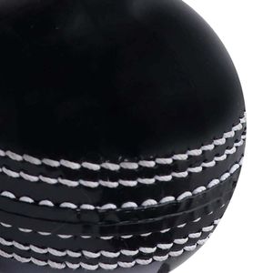Pelota de críquet Champion Hardball de cuero de grado profesional, costura duradera, perfecta para partidos, práctica y críquet de club. - Product Image 3
