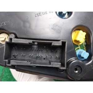 ชุดหน้าปัดมือสองสำหรับรถยนต์ E-class รุ่น A2105405647 - Product Image 6