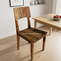 Chaise de salle à manger rustique artisanale DIVADI DC Krisma, dossier en bois de bateau recyclé de haute qualité, écologique, durable, pour l'intérieur