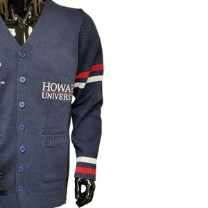 Cardigan d'hiver haut de gamme pour homme, en laine/acrylique, avec logo jacquard personnalisé, style maison grecque, boutons dissimulés, manches longues, confortable, vente en gros - Product Image 5