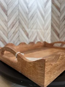 Plateau à bijoux rectangulaire en bois, bord ondulé, design sculpté, finition polie, passe au lave-vaisselle, grande capacité, style minimaliste pour table - Product Image 2