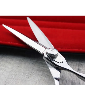 กรรไกรซอยผมคุณภาพสูง Tegra Surgical ขนาด 6 นิ้ว ผลิตจากสแตนเลสสตีล สำหรับมืออาชีพ ใช้ในร้านเสริมสวยและร้านตัดผม สำหรับคนถนัดขวา คมกริบ พร้อมส่ง - Product Image 3