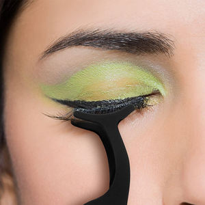 Pince à épiler de haute précision pour cils, pour une application naturelle et fluide - Product Image 6